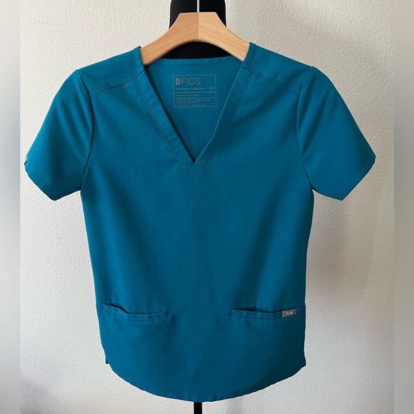 Tops Figs Pacific Blue Casma 3 Pocket Scrub Top Xxs Poshmark